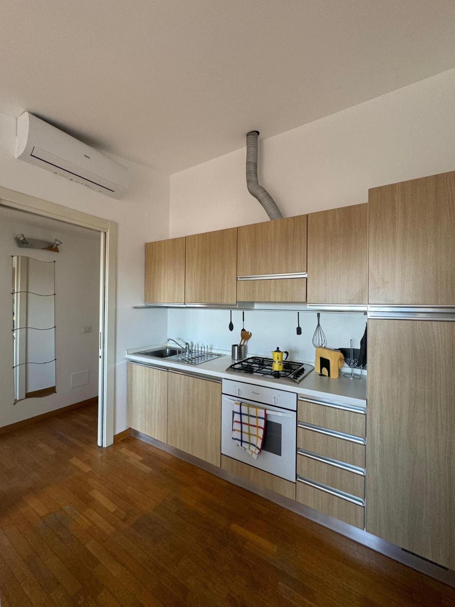 Appartamento Isola- Attico Con Balcone 米兰 外观 照片