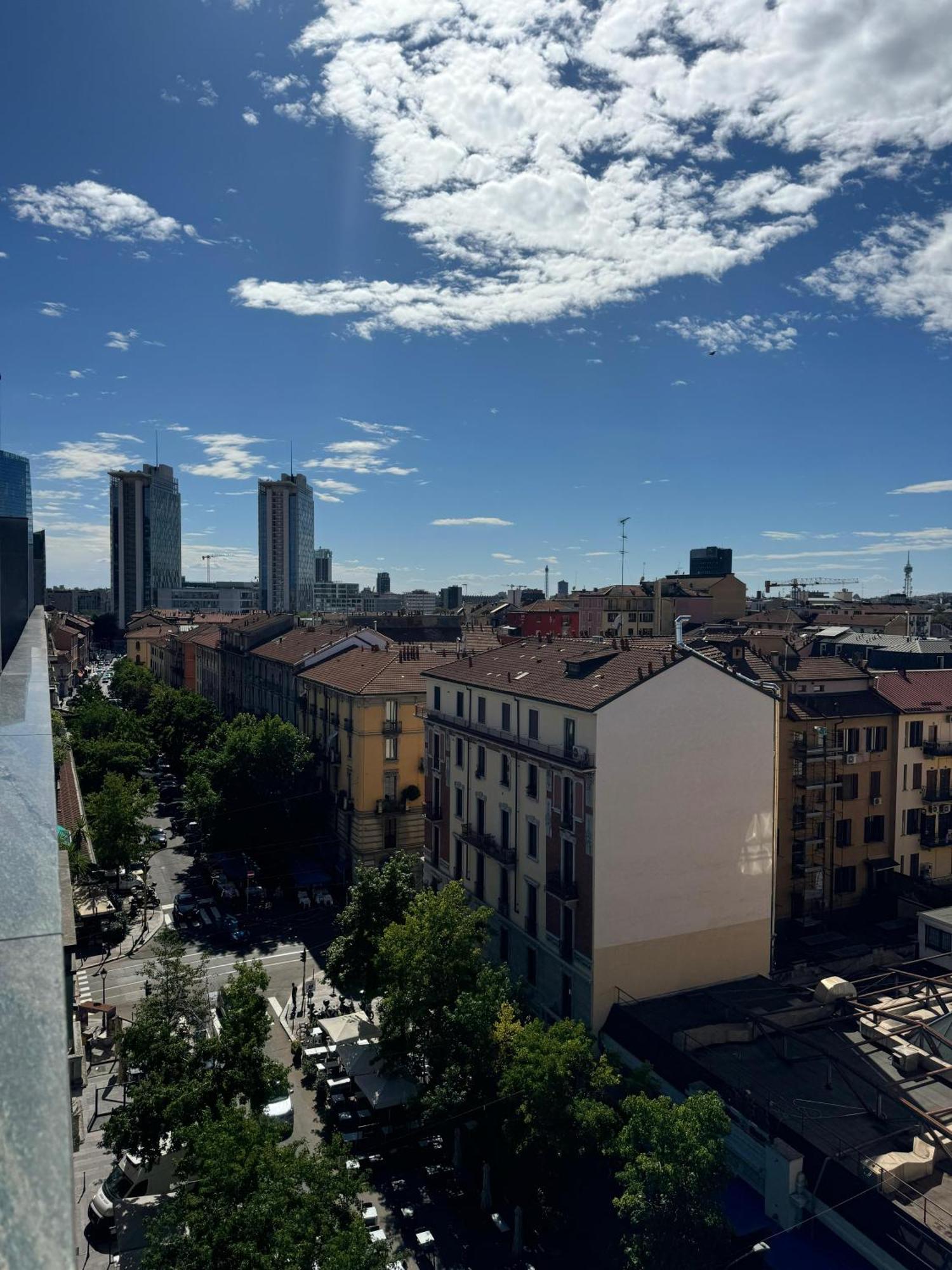 Appartamento Isola- Attico Con Balcone 米兰 外观 照片
